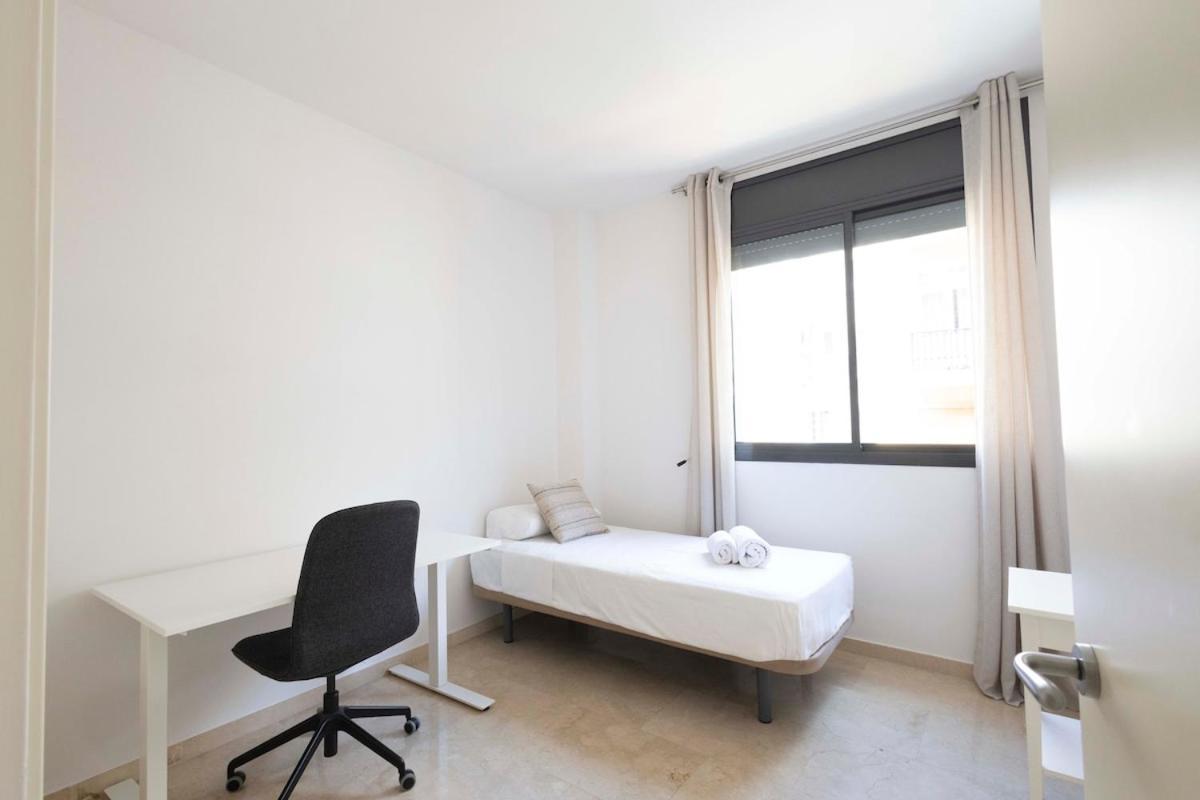 Leilighet For 6, Spacious And Bright In Bonanova *