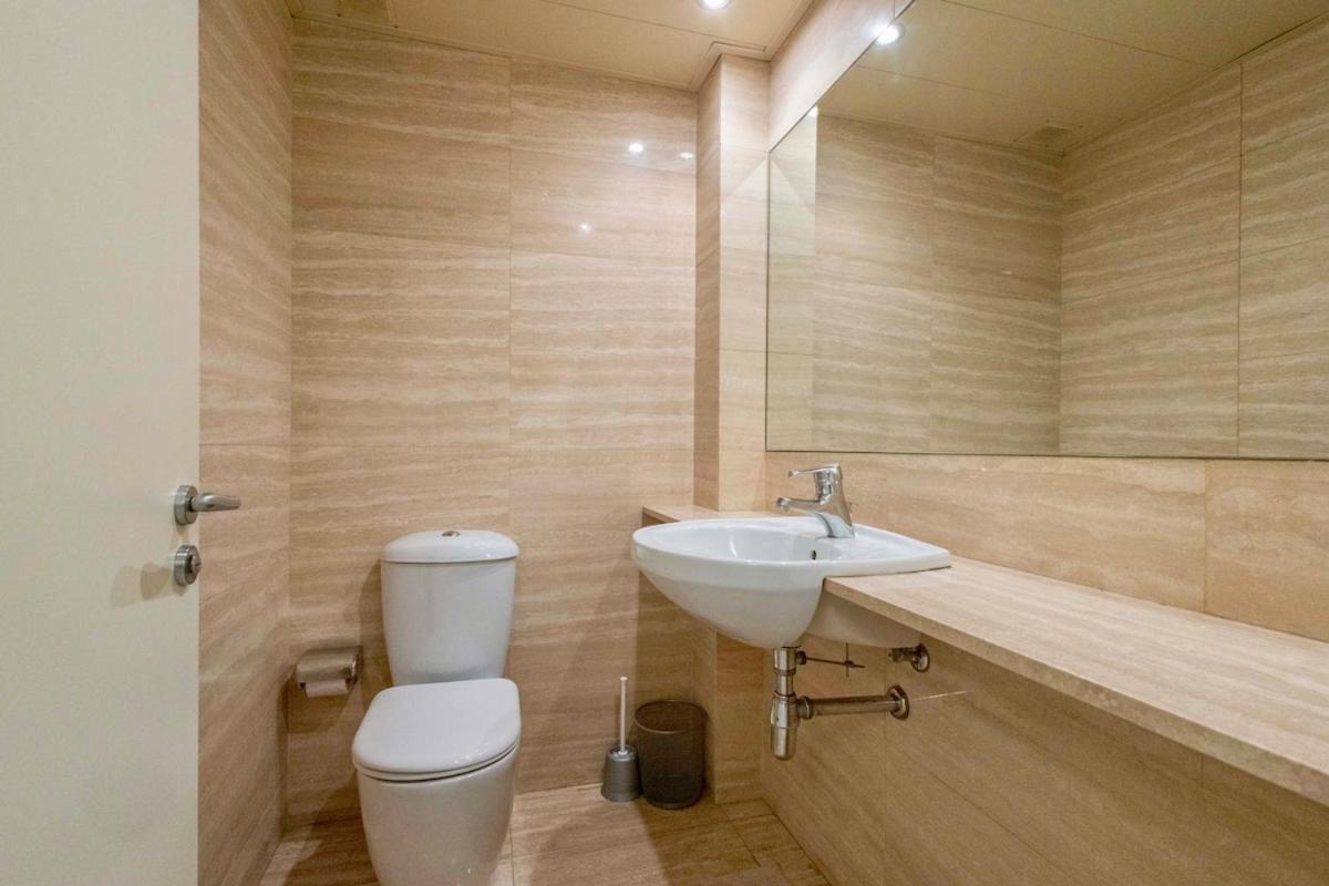 For 6, Spacious And Bright In Bonanova Leilighet