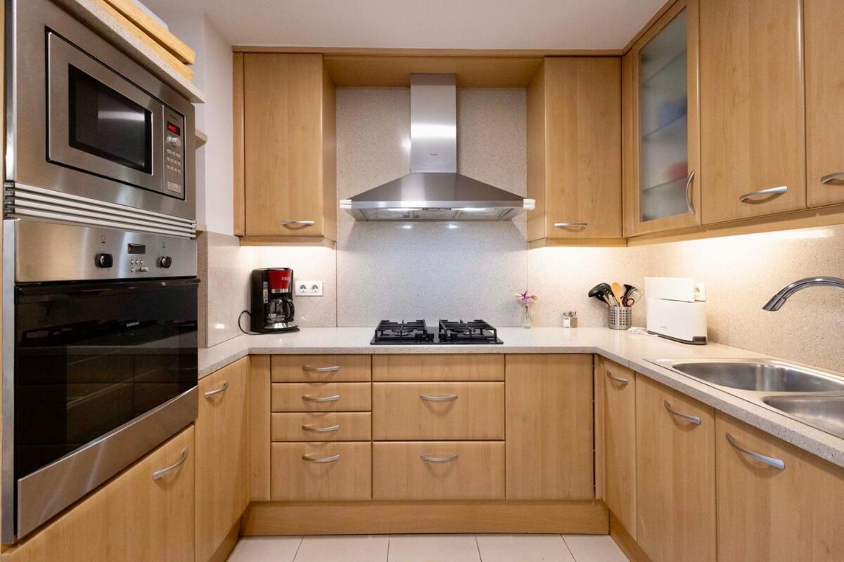 For 6, Spacious And Bright In Bonanova * Barcelona